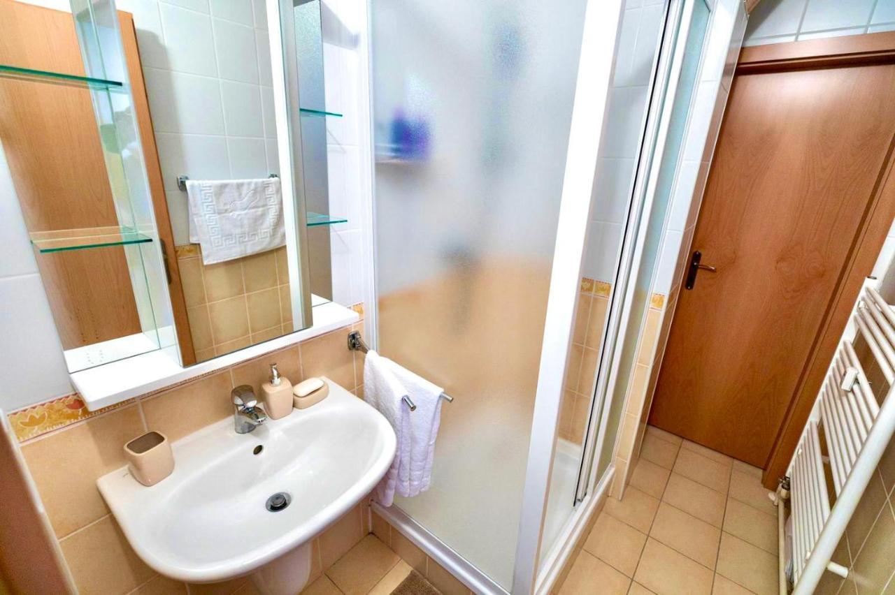 Hills View Apartment 도노발리 외부 사진