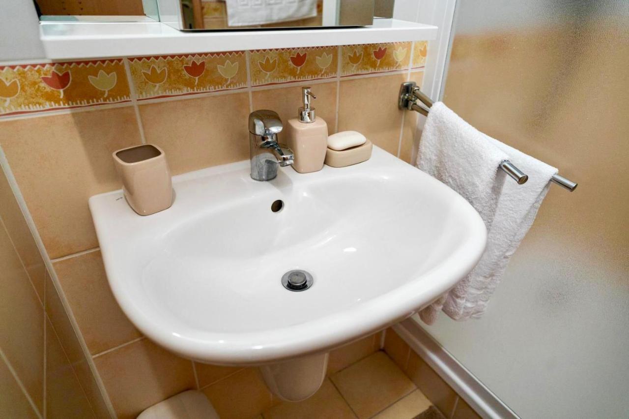 Hills View Apartment 도노발리 외부 사진