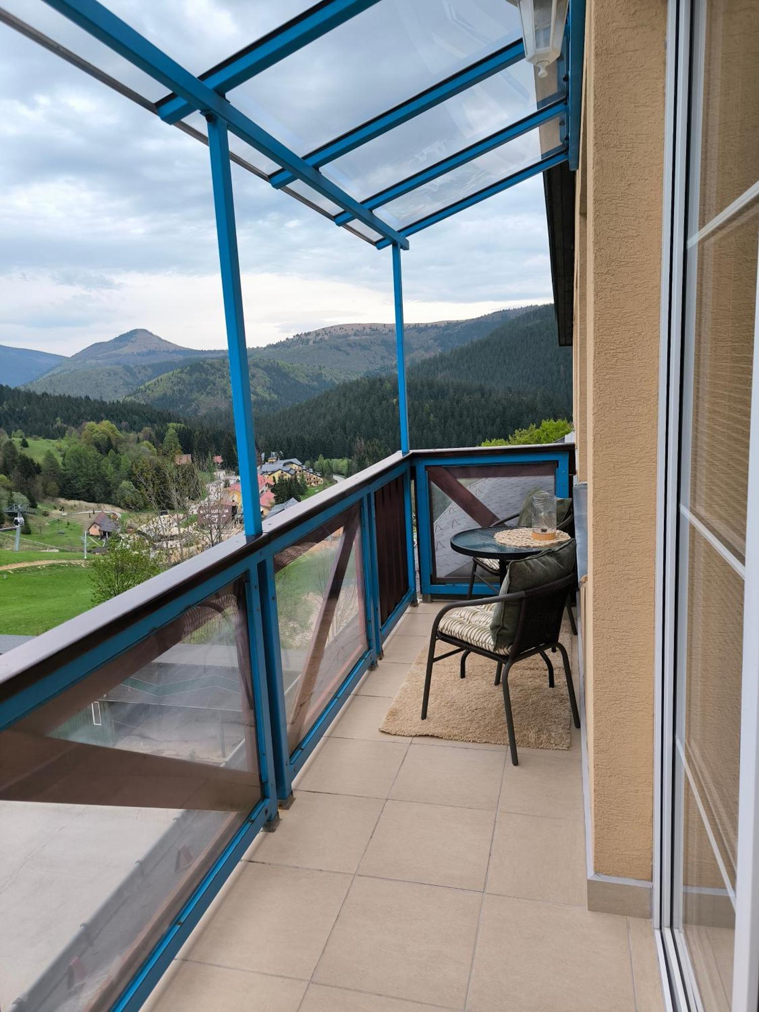 Hills View Apartment 도노발리 외부 사진